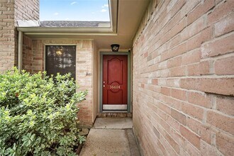 16614 Red Gully Dr in Sugar Land, TX - Building Photo - Building Photo