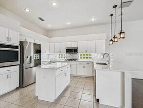 10502 Chelmsford Way in Tampa, FL - Building Photo - Building Photo