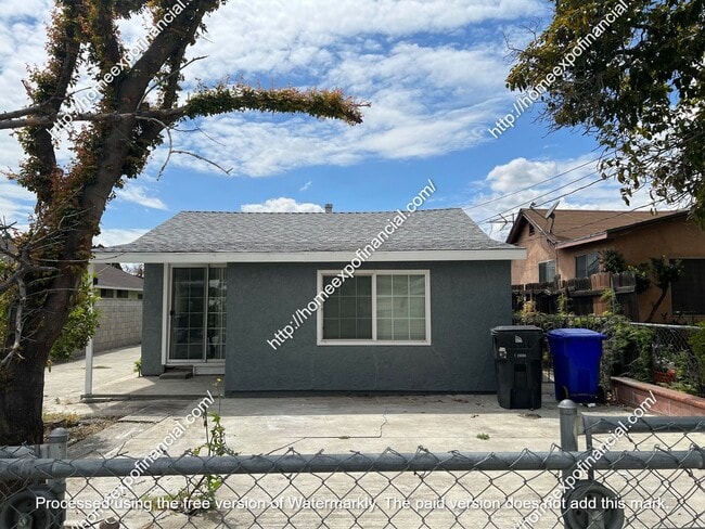 10060 Portola Ave in Bloomington, CA - Building Photo - Building Photo