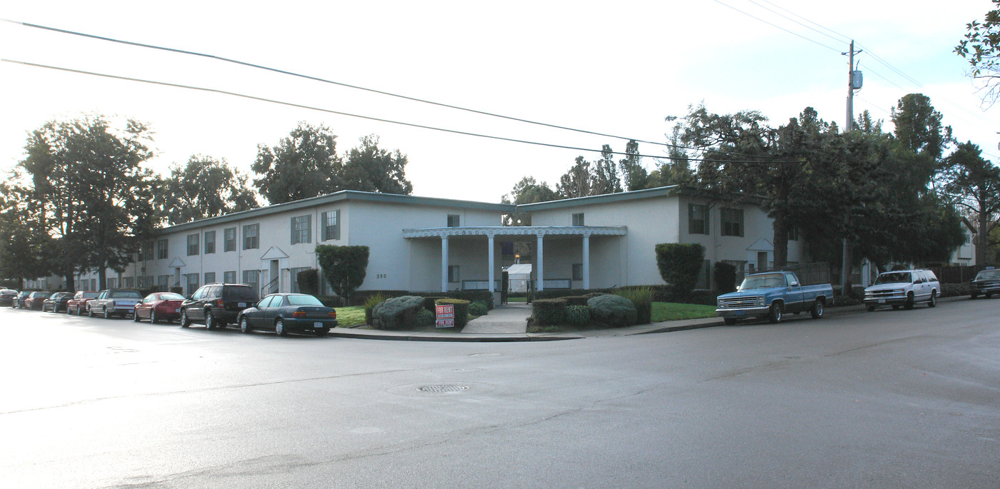 Pacific Garden Apartments in Mountain View, CA - Building Photo