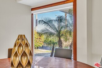 2177 Summitridge Dr in Beverly Hills, CA - Building Photo - Building Photo