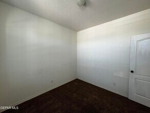 2120 William Woolverton in El Paso, TX - Building Photo - Building Photo