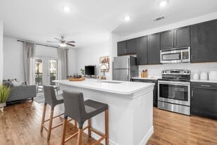 Bell Gateway Village in Plano, TX - Building Photo