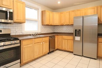 46 James St-Unit -2 in Montclair, NJ - Building Photo - Building Photo