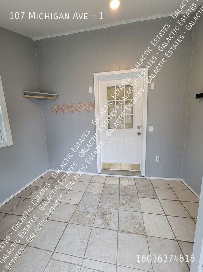 107 Michigan Ave, Unit 1 in Manchester, NH - Building Photo - Building Photo