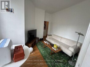 678 Huron St in Toronto, ON - Building Photo - Building Photo