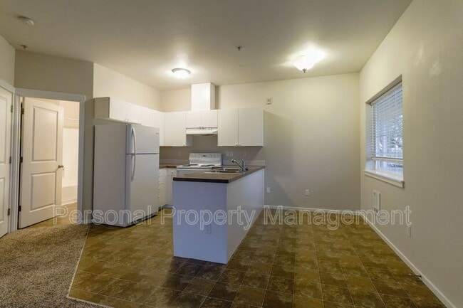 116 S Main Ave in Ridgefield, WA - Building Photo - Building Photo