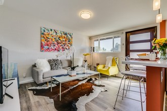 University Bungalows in Tucson, AZ - Foto de edificio - Interior Photo