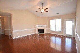 1912 Harcourt Cir in Fayetteville, NC - Building Photo - Building Photo