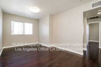 11740 Vanowen St in Los Angeles, CA - Building Photo - Building Photo