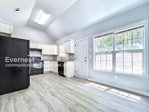 1827 Belcher Pl SW in Austell, GA - Foto de edificio - Building Photo