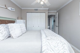 201 10th Ave N in Jacksonville Beach, FL - Building Photo - Building Photo