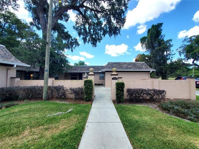 property at 107 W Clay Ave