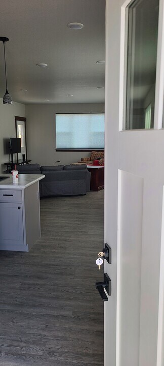 143 One Wy Lp in Hamilton, MT - Building Photo