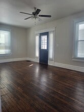 230 Rugg Ave in Newark, OH - Foto de edificio - Building Photo