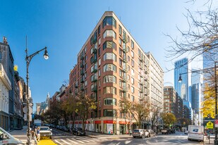 Reade House in New York, NY - Building Photo