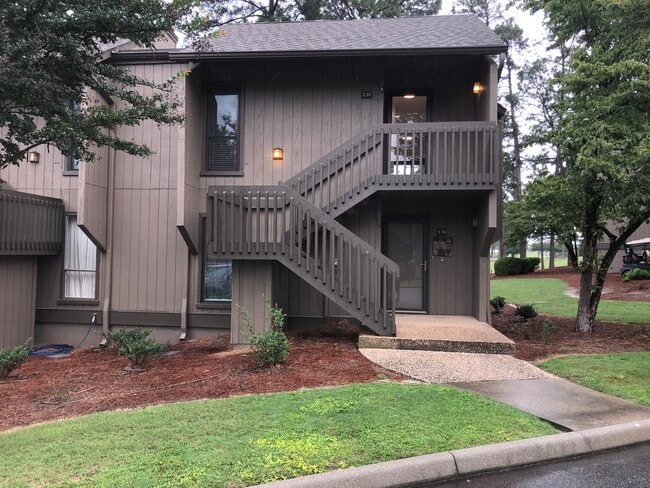 800 St Andrews Dr, Unit #230 in Pinehurst, NC - Foto de edificio - Building Photo