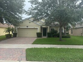 1300 Lexington Square SW in Vero Beach, FL - Building Photo