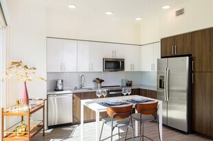 The Mansion in Sacramento, CA - Building Photo