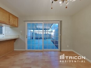 7482 Fairway Two Ave in Fair Oaks, CA - Building Photo - Building Photo