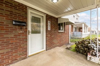 851 Florence Ave in East Mckeesport, PA - Building Photo - Building Photo