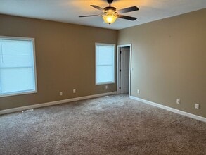 1625 Magnolia Dr in Chatham, IL - Building Photo - Building Photo