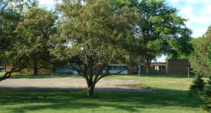 2308 W Nebraska Ave in Peoria, IL - Foto de edificio - Building Photo