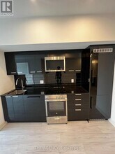 90-390 Glen Everest Rd in Toronto, ON - Building Photo - Building Photo