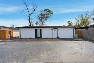 4102 Sherwood Ln in Houston, TX - Building Photo