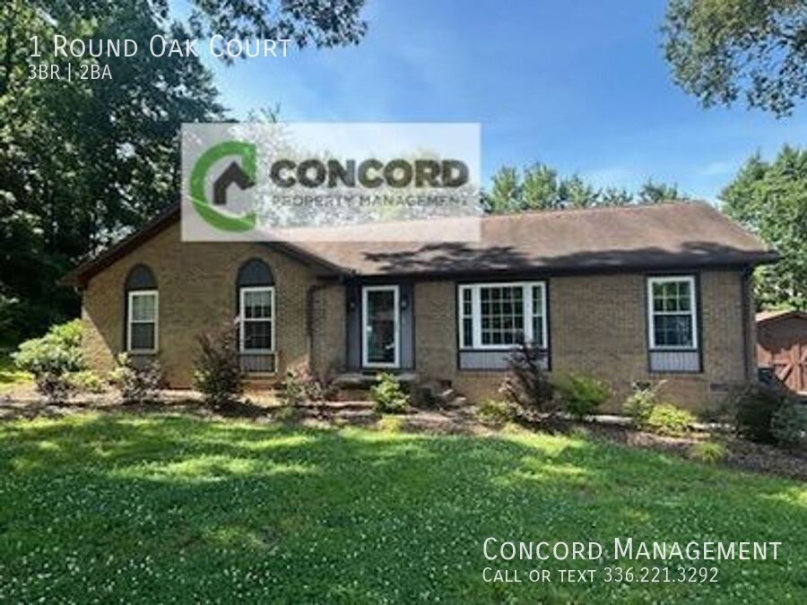 1 Round Oak Ct in Greensboro, NC - Building Photo