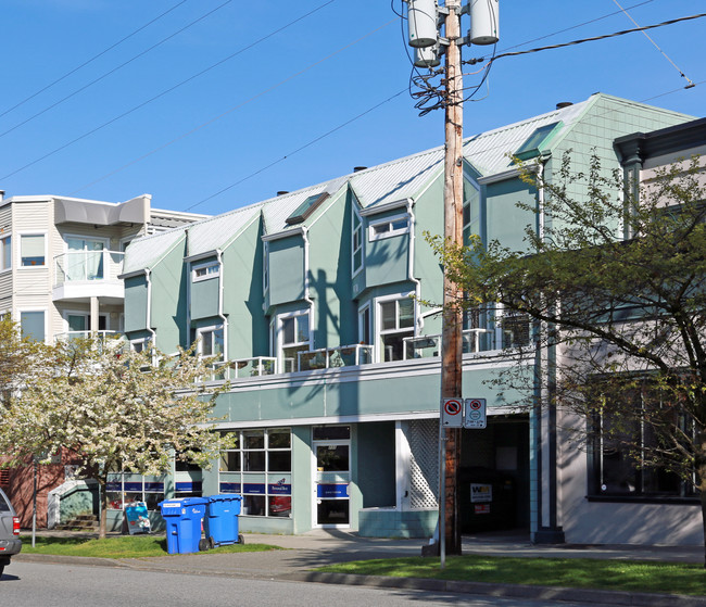 The 16th Arrondisement in Vancouver, BC - Building Photo - Primary Photo