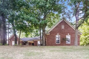 8830 Bazemore Rd in Cordova, TN - Building Photo