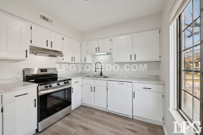 property at 1665 Brownstone Blvd