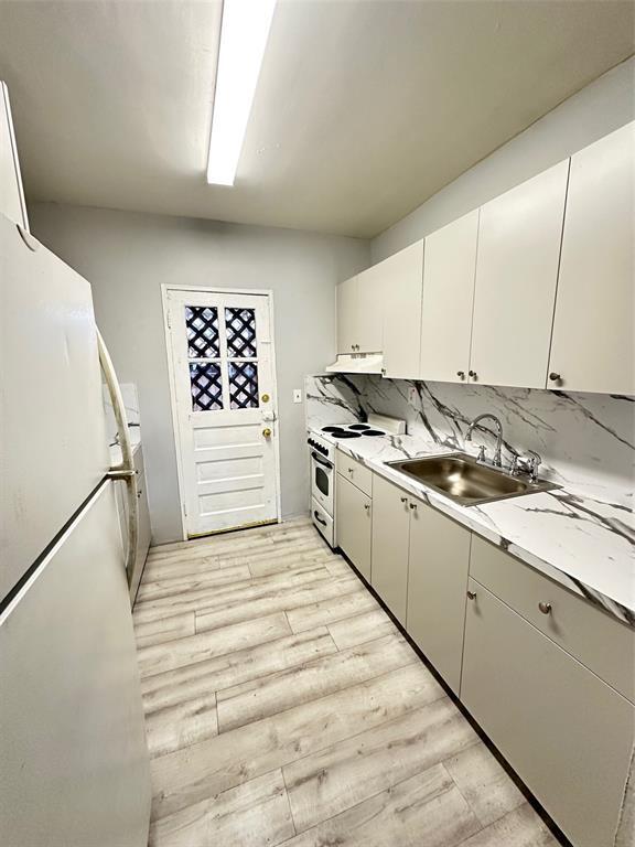 property at 1917 Harding St