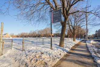 1155-1175 Everett Rue in Montréal, QC - Building Photo - Building Photo