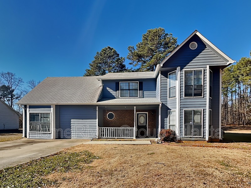 11497 Matthews Trail in Hampton, GA - Building Photo