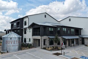 630 Central Pkwy in New Braunfels, TX - Building Photo