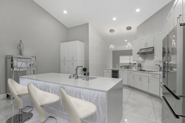 20071 Seagrove St, Unit Grandezza in Estero, FL - Building Photo - Building Photo