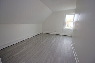 358 Washington St in New Britain, CT - Foto de edificio - Building Photo