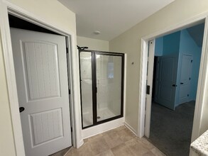 1050 Mcconaughy Ct in Mcdonough, GA - Foto de edificio - Building Photo