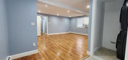 442 New York Ave in Jersey City, NJ - Building Photo - Building Photo