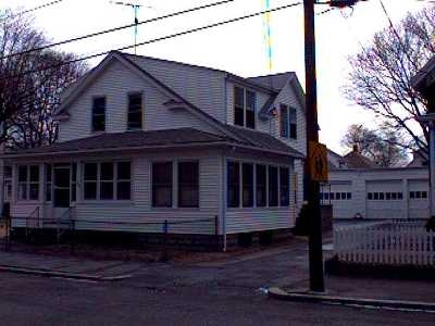 101 Norfolk Ave in Pawtucket, RI - Building Photo