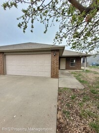 3837 S Timbercreek Ave