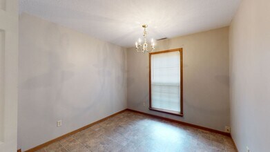 4609 Hunters Glen Dr-Unit -4609 Hunters Glenn B in St. Joseph, MO - Building Photo - Building Photo