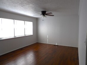 1618 NW 45th St in Lawton, OK - Foto de edificio - Building Photo