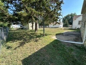 1028 Dawson St in Waterloo, IA - Building Photo - Building Photo
