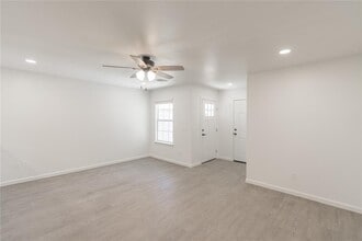 785 NE 4th St in Newcastle, OK - Building Photo - Building Photo