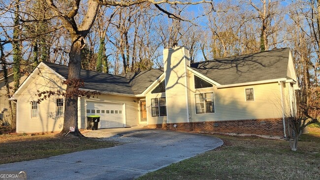 property at 2104 Pleasant View Ct SW