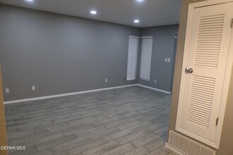 2302 Copper Ave in El Paso, TX - Building Photo - Building Photo