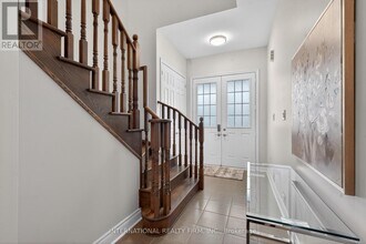 254 Niagara Trail in Halton Hills, ON - Building Photo - Building Photo